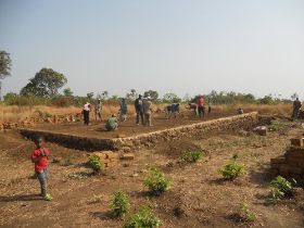 03_Das Fundament entsteht.JPG